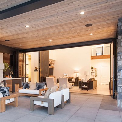 Country Manor Photo #1